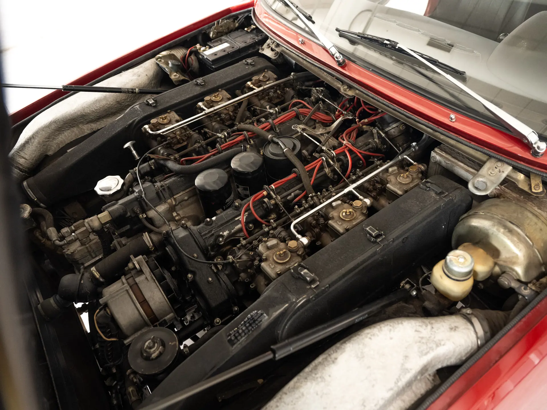 Ferrari 365 GT4 2+2 (Pinifarina) - 1973-07