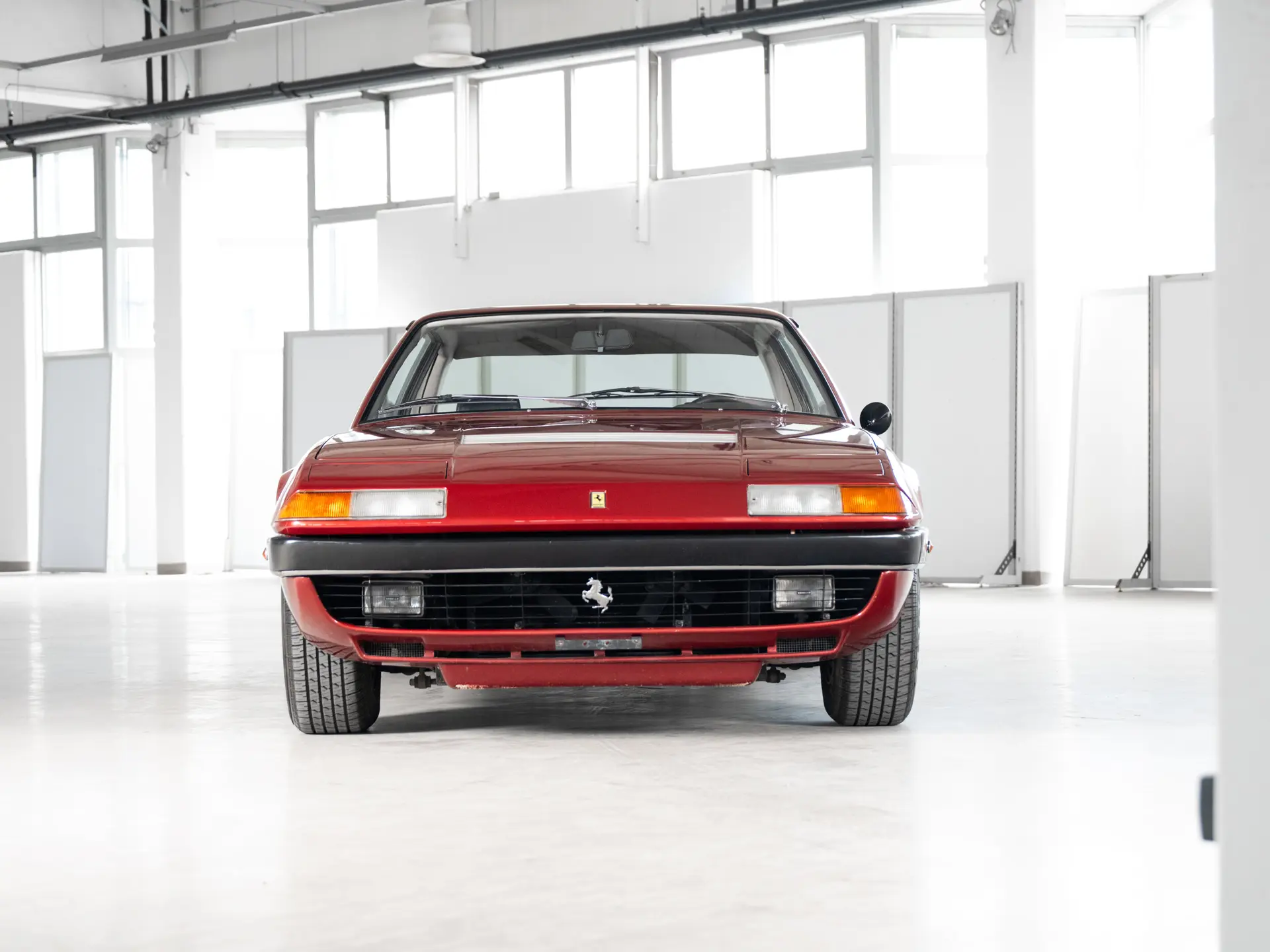 Ferrari 365 GT4 2+2 (Pinifarina) - 1973-11