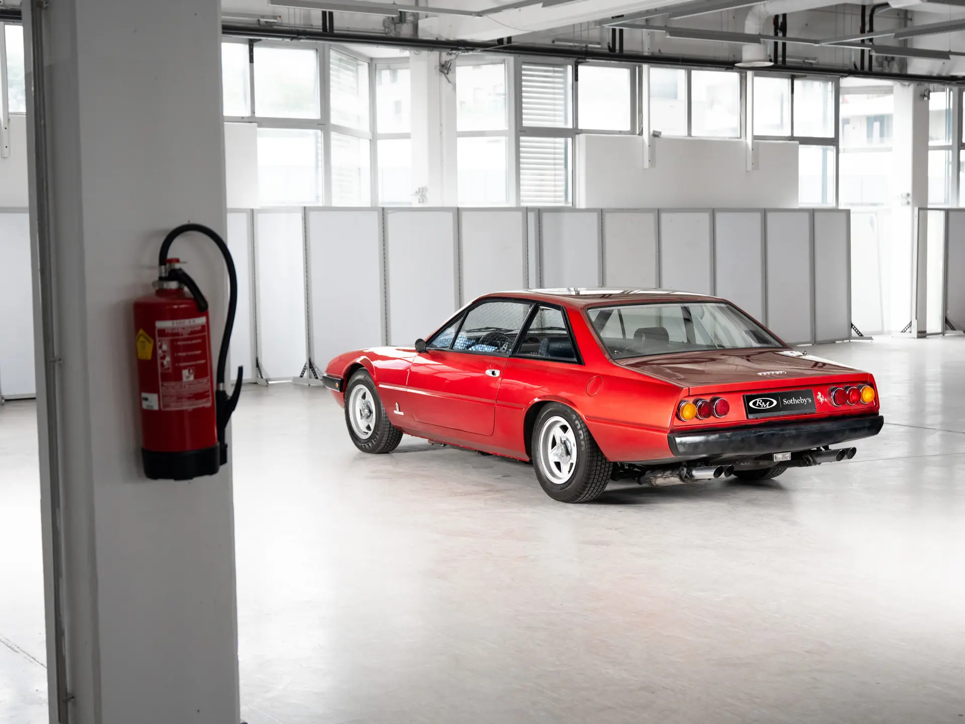 Ferrari 365 GT4 2+2 (Pinifarina) - 1973-14