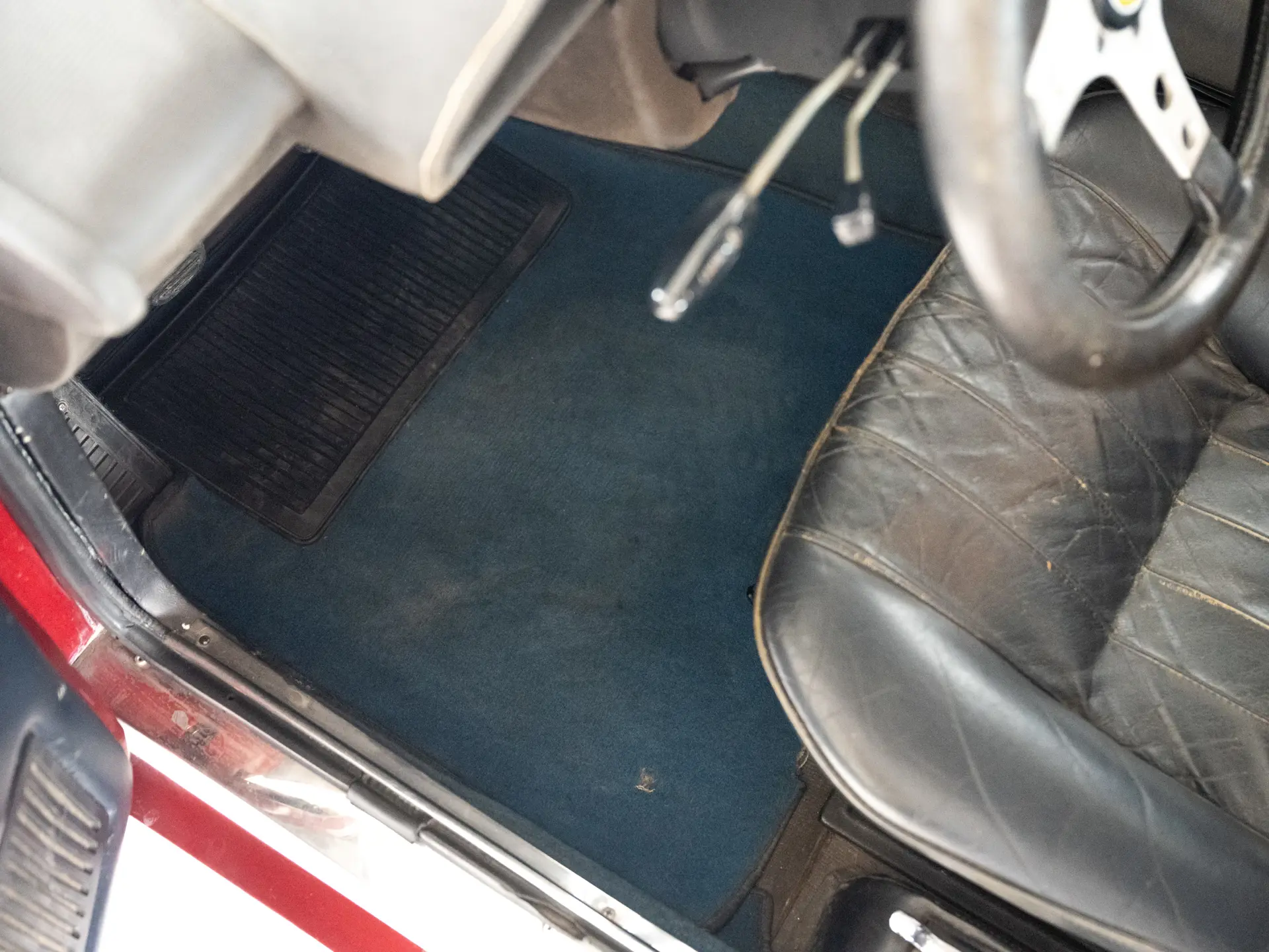 Ferrari 365 GT4 2+2 (Pinifarina) - 1973-20