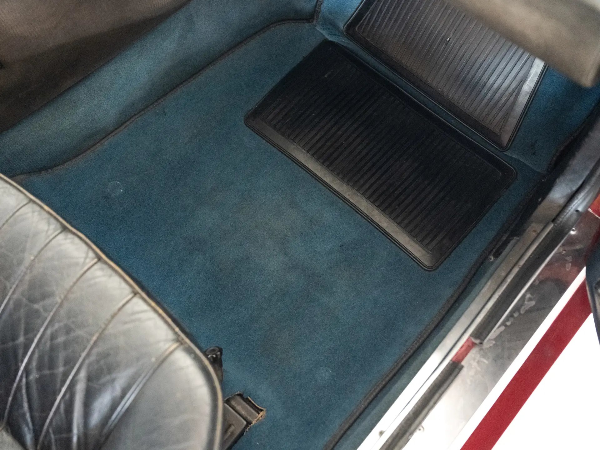 Ferrari 365 GT4 2+2 (Pinifarina) - 1973-21