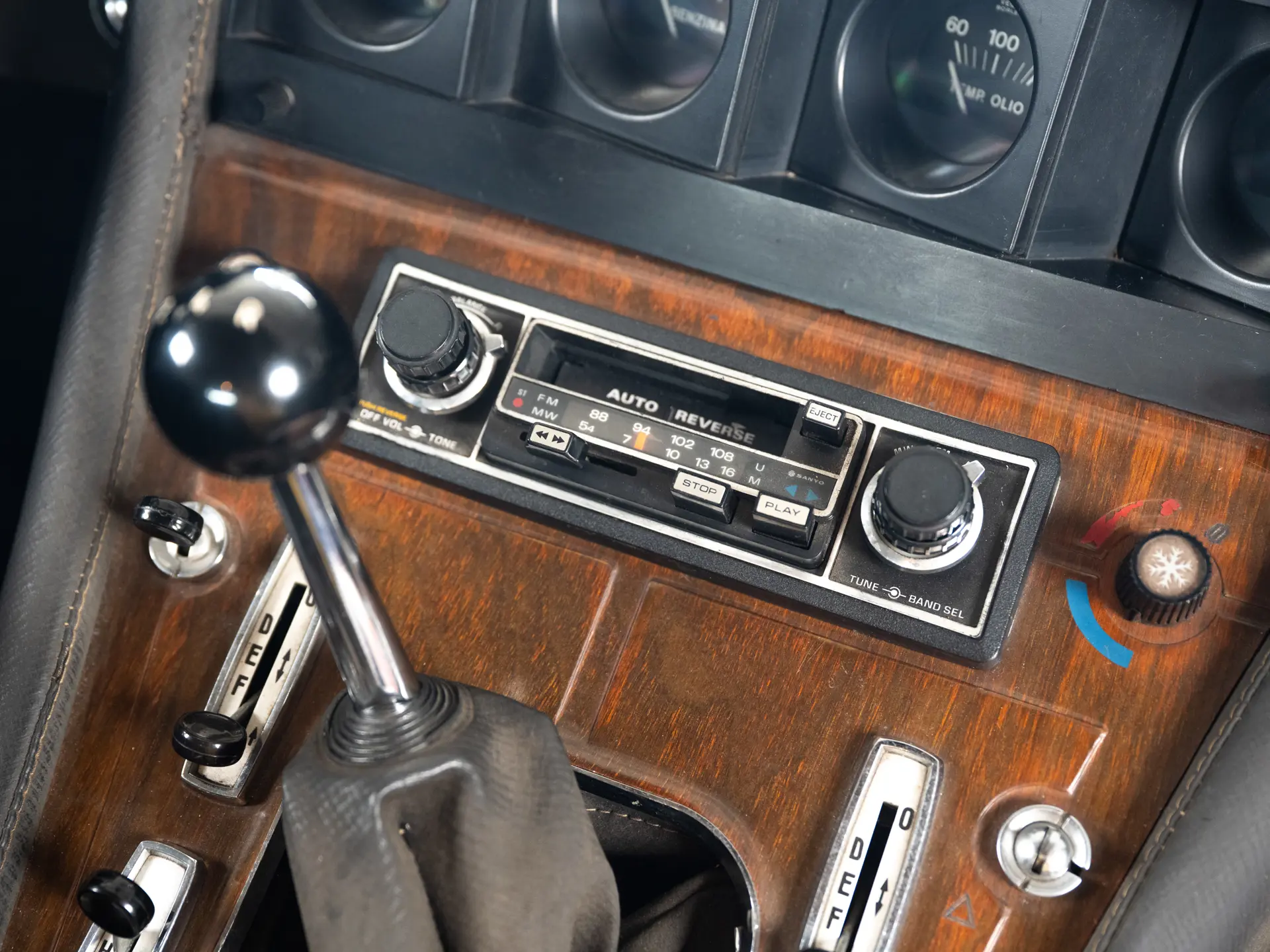 Ferrari 365 GT4 2+2 (Pinifarina) - 1973-22