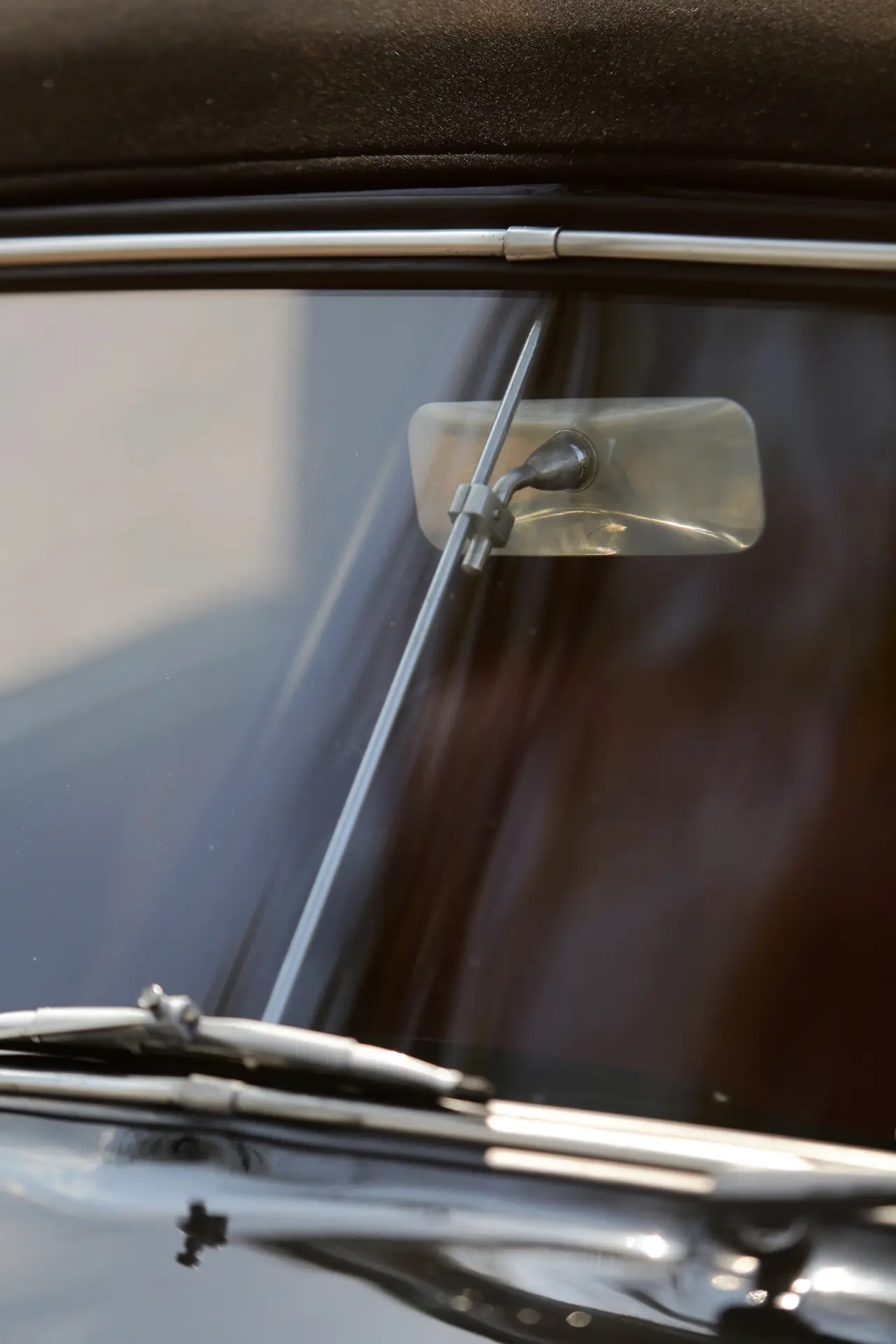 Porsche 356 Pre-A 'Knickscheibe' 1500 Cabriolet (Reutter) - 1953-09