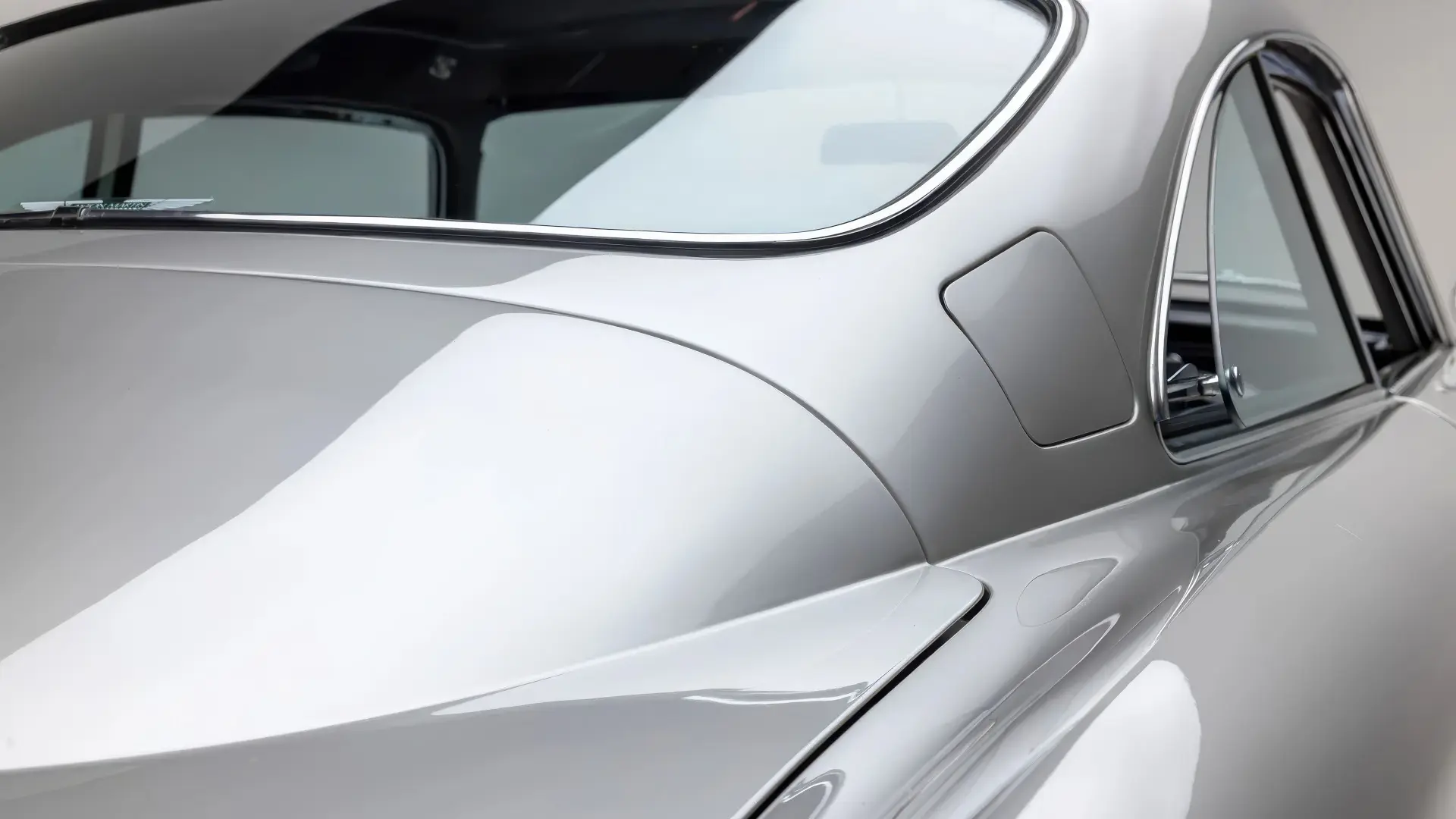 Aston Martin DB5 Vantage - 1965 - 36