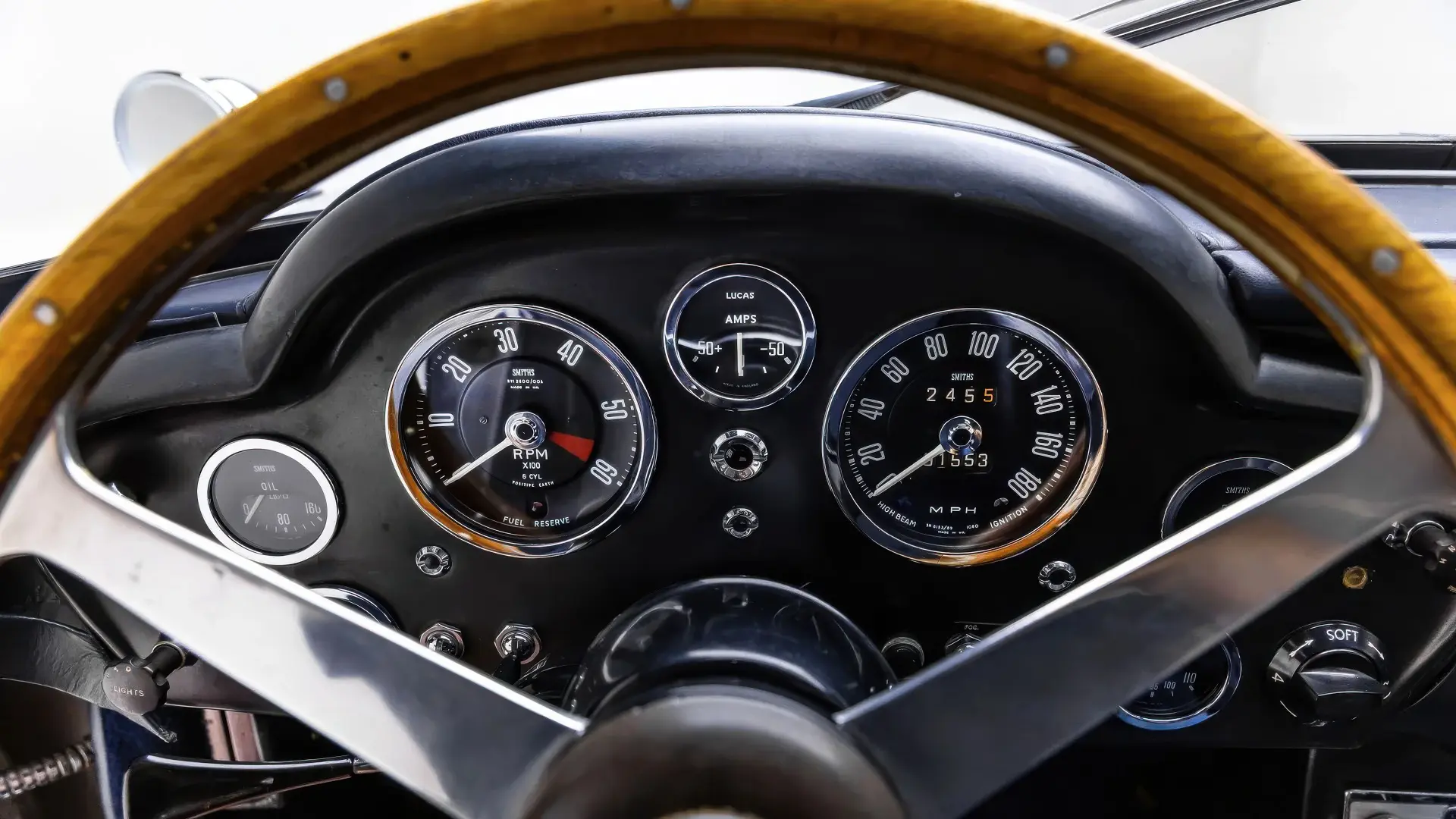 Aston Martin DB5 Vantage - 1965 - 44