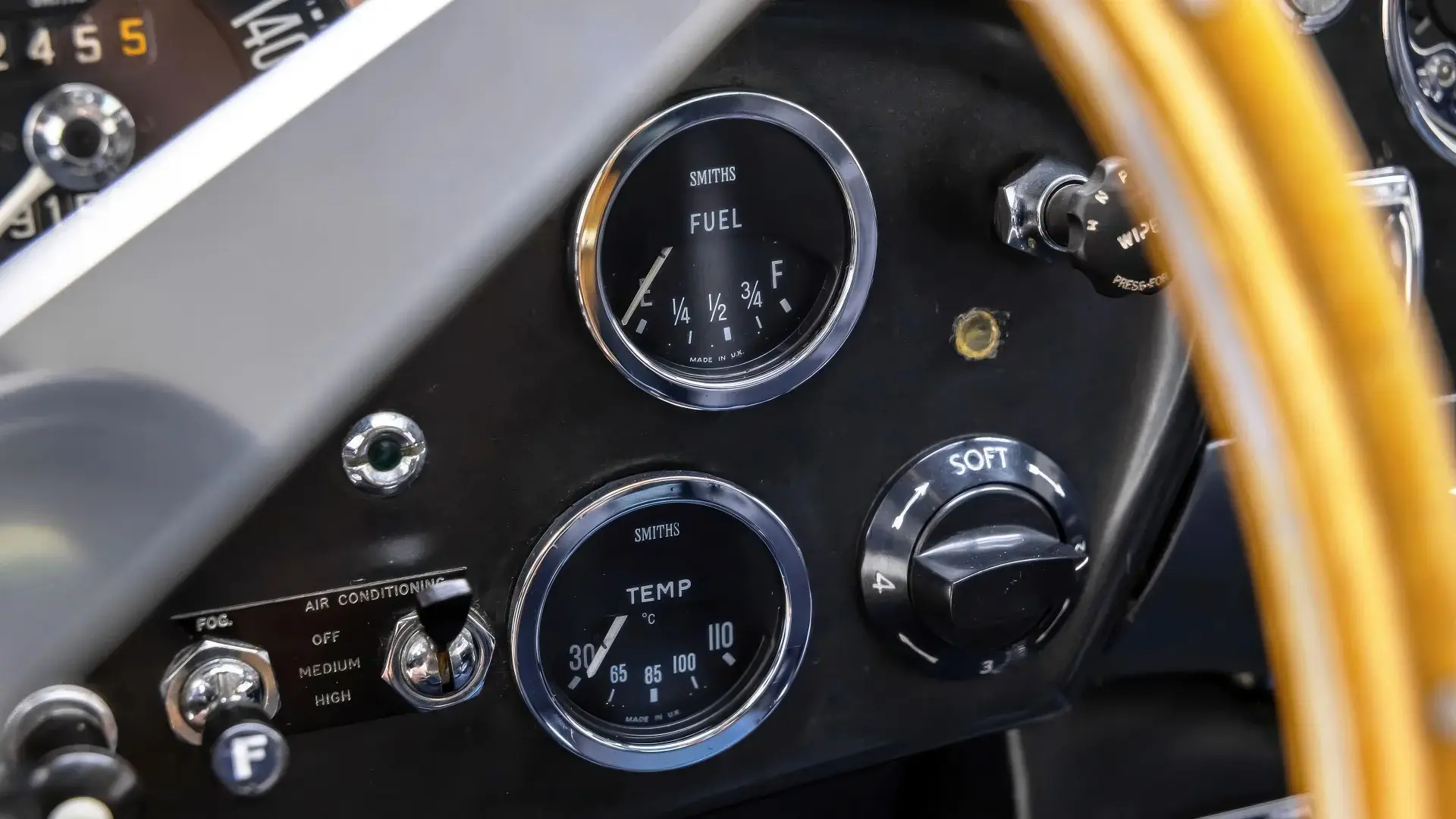 Aston Martin DB5 Vantage - 1965 - 45