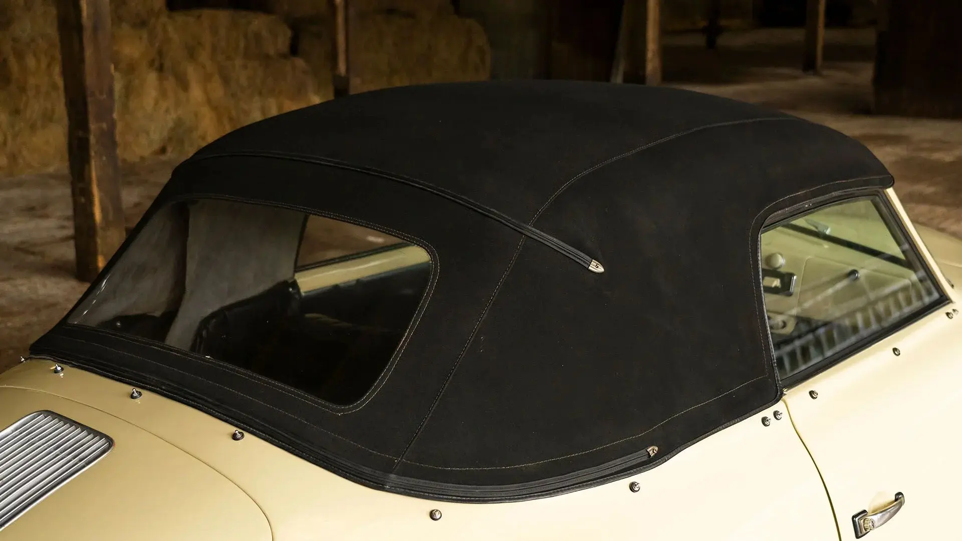 Porsche 356 Pre-A 'Knickscheibe' 1500 Cabriolet (Reutter) - 1953- 122