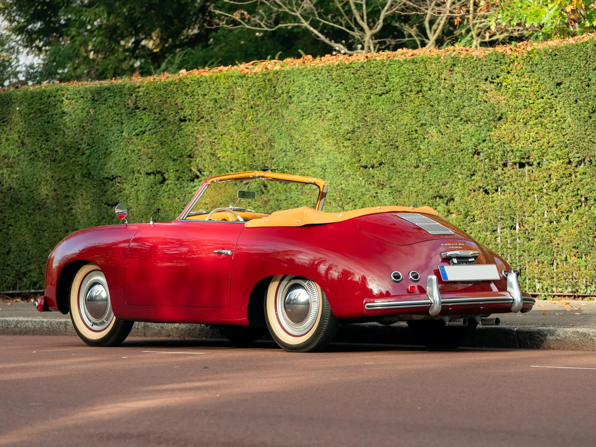 Porsche 356 Pre-A 'Knickscheibe' 1500 Cabriolet (Reutter) - 1954-02