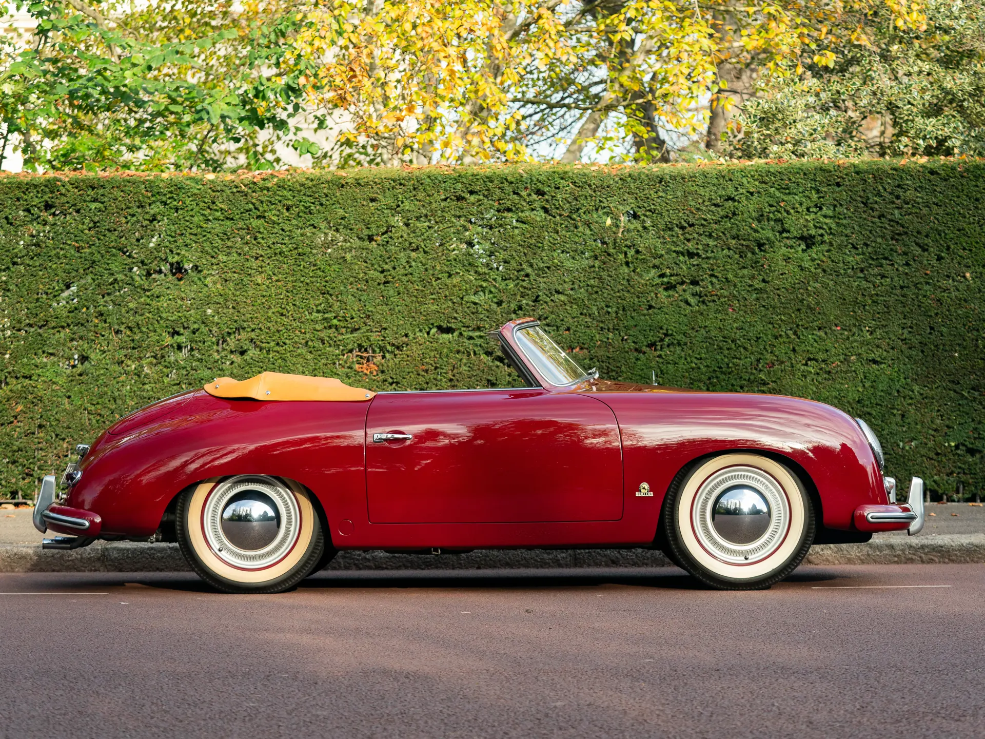 Porsche 356 Pre-A 'Knickscheibe' 1500 Cabriolet (Reutter) - 1954-05