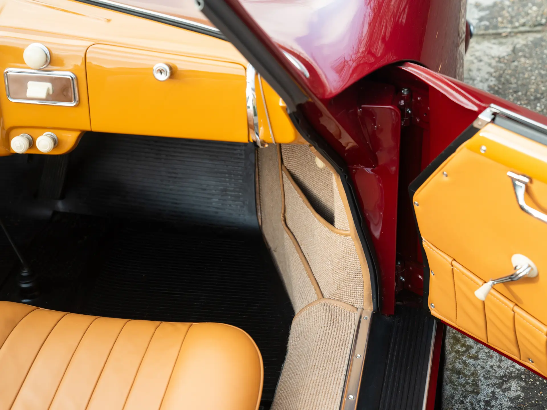 Porsche 356 Pre-A 'Knickscheibe' 1500 Cabriolet (Reutter) - 1954-24