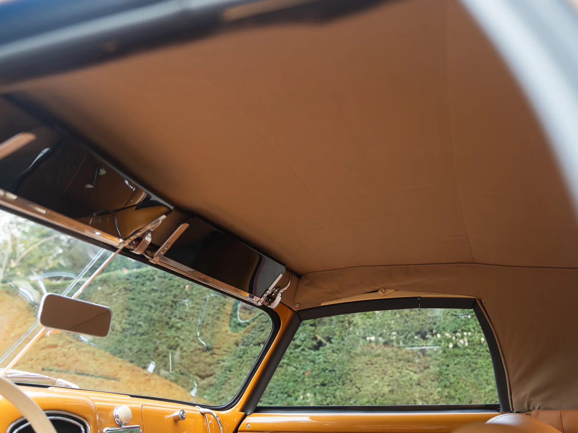 Porsche 356 Pre-A 'Knickscheibe' 1500 Cabriolet (Reutter) - 1954-28