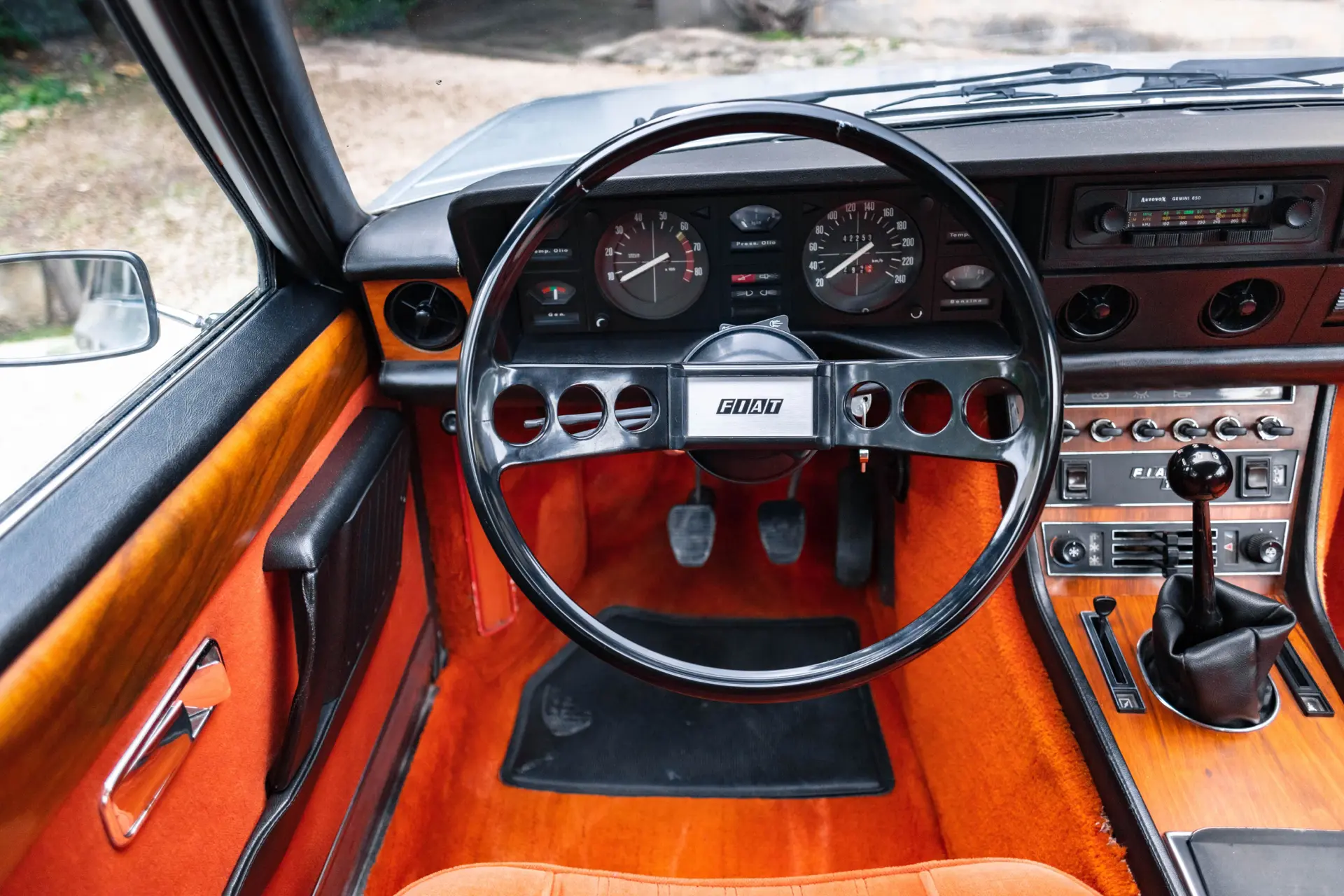 Fiat 130 V6 3200 Coupé - 1971-06