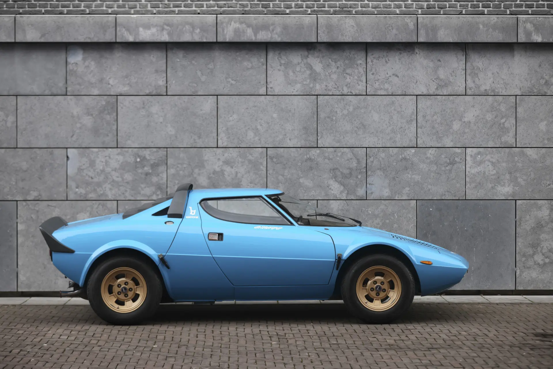 Lancia Stratos HF Stradale (Bertone) - 1975 -02