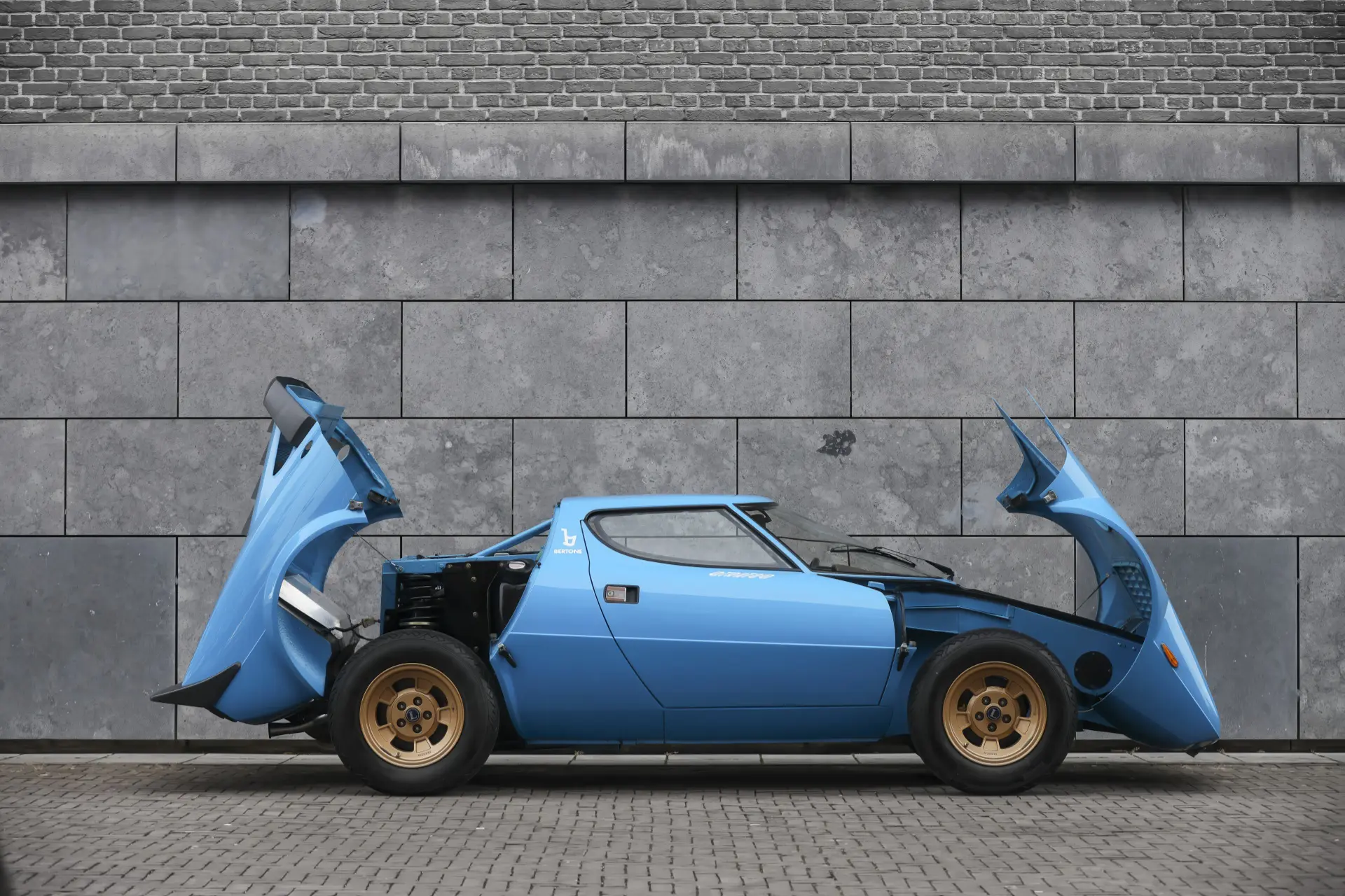 Lancia Stratos HF Stradale (Bertone) - 1975 -06