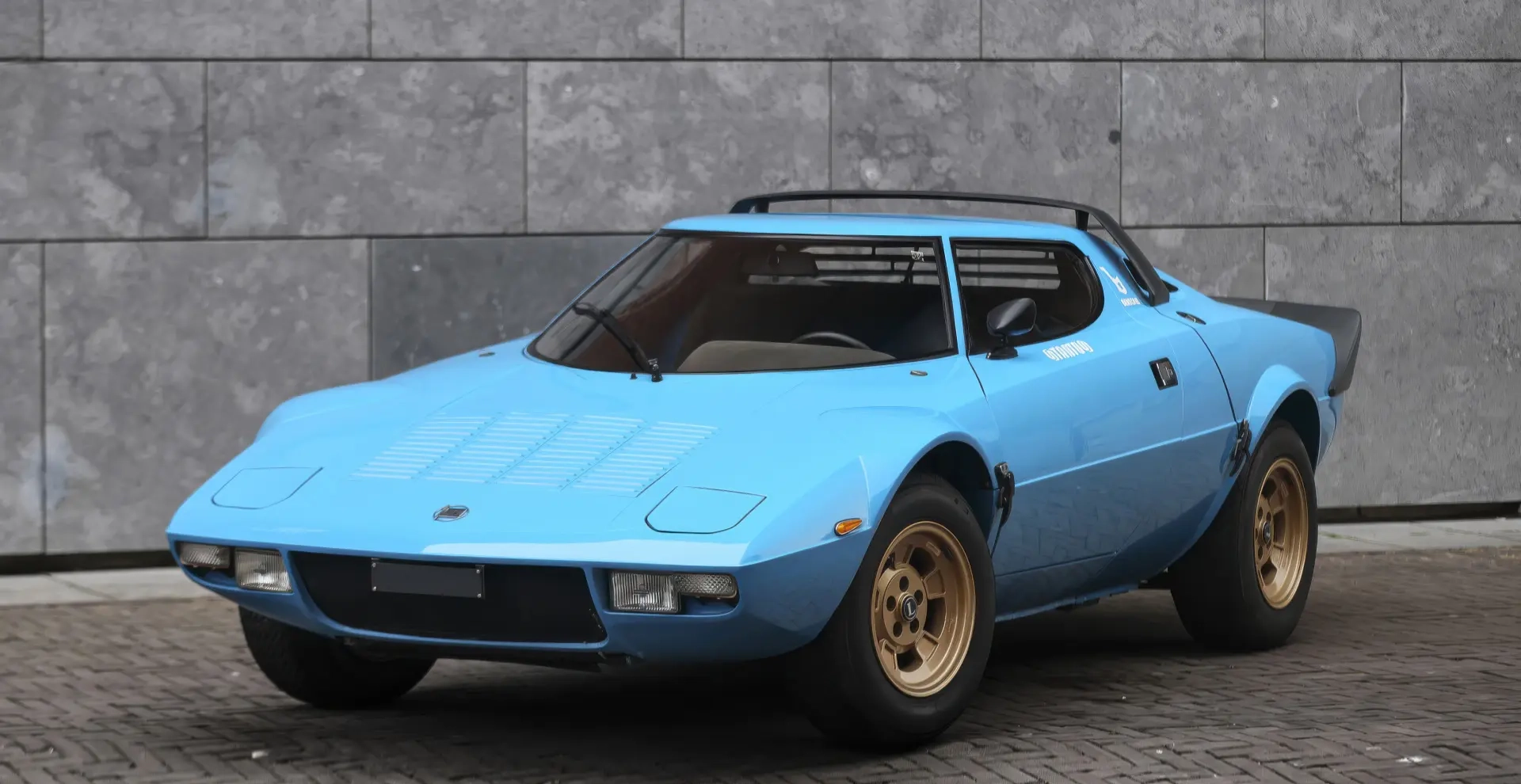 Lancia Stratos HF Stradale (Bertone) - 1975 -banner