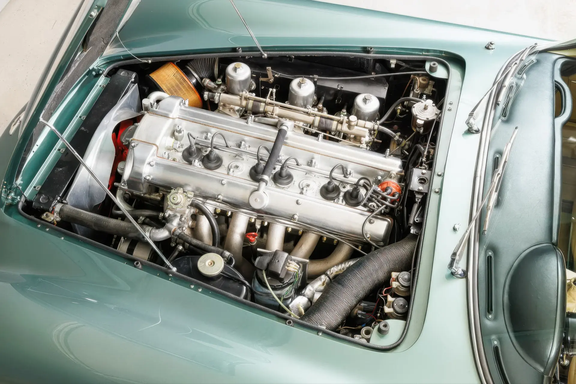 Aston Martin DB 6 Shooting Brake (FLM Panelcraft) - 1965-04