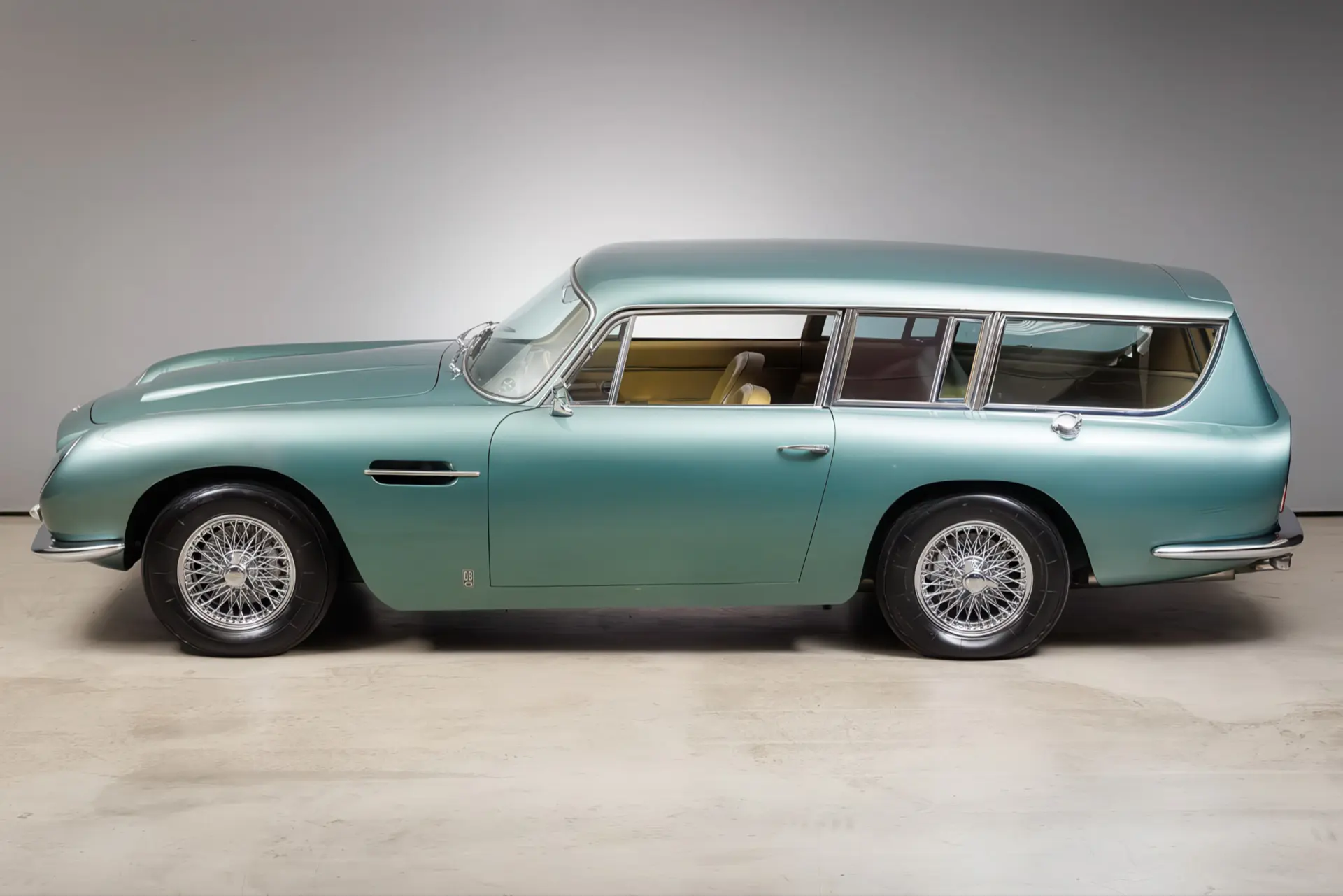 Aston Martin DB 6 Shooting Brake (FLM Panelcraft) - 1965-05