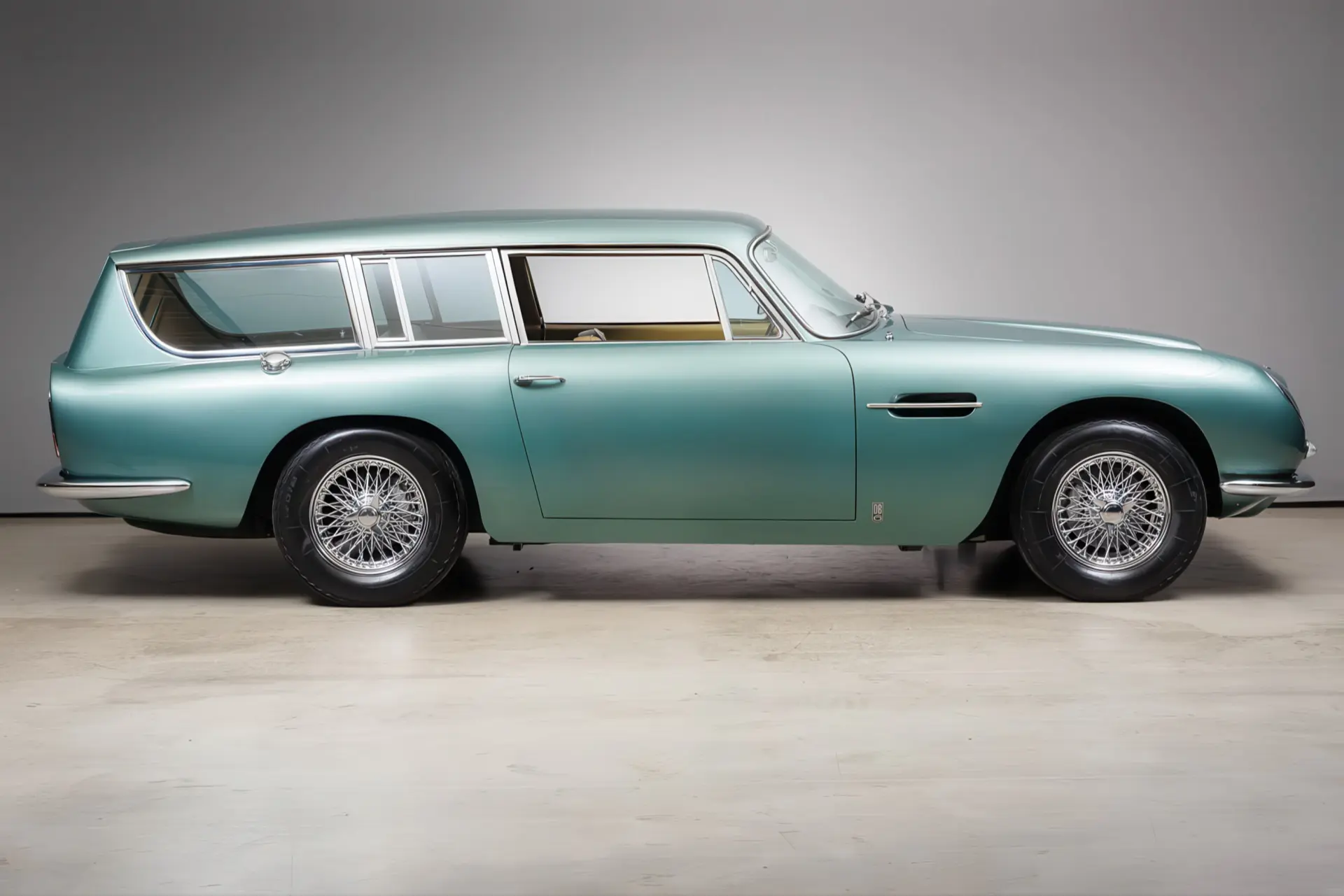 Aston Martin DB 6 Shooting Brake (FLM Panelcraft) - 1965-06