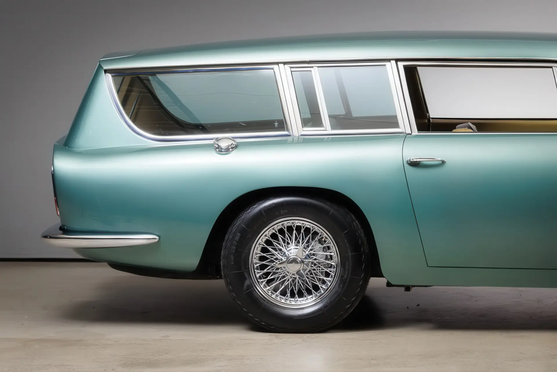 Aston Martin DB 6 Shooting Brake (FLM Panelcraft) - 1965-07