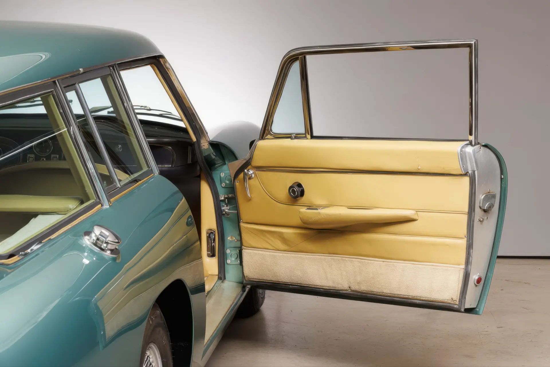 Aston Martin DB 6 Shooting Brake (FLM Panelcraft) - 1965-24