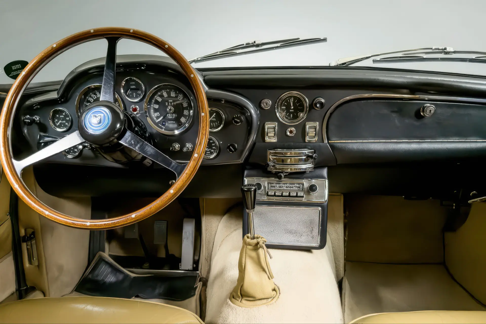 Aston Martin DB 6 Shooting Brake (FLM Panelcraft) - 1965-27