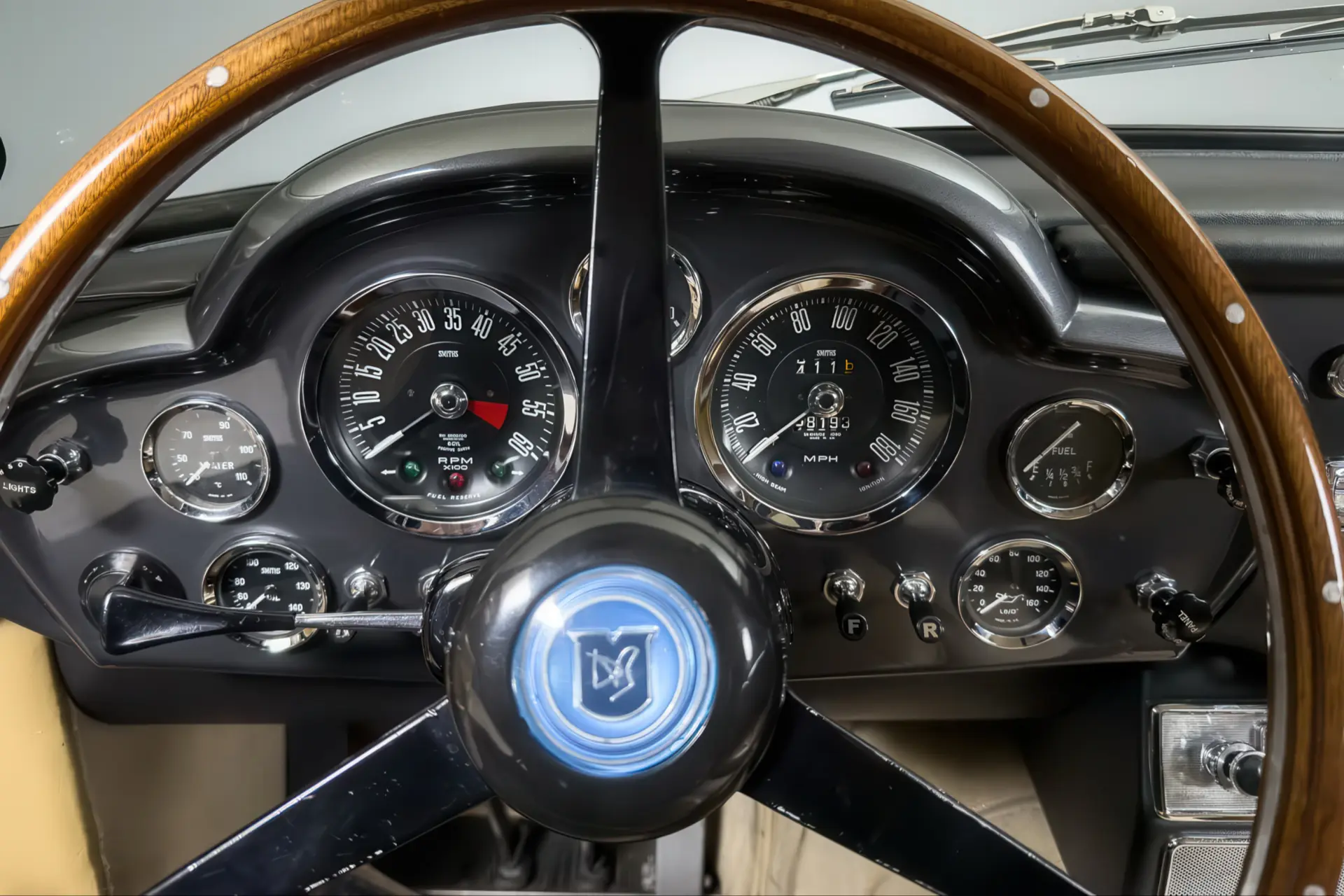 Aston Martin DB 6 Shooting Brake (FLM Panelcraft) - 1965-28