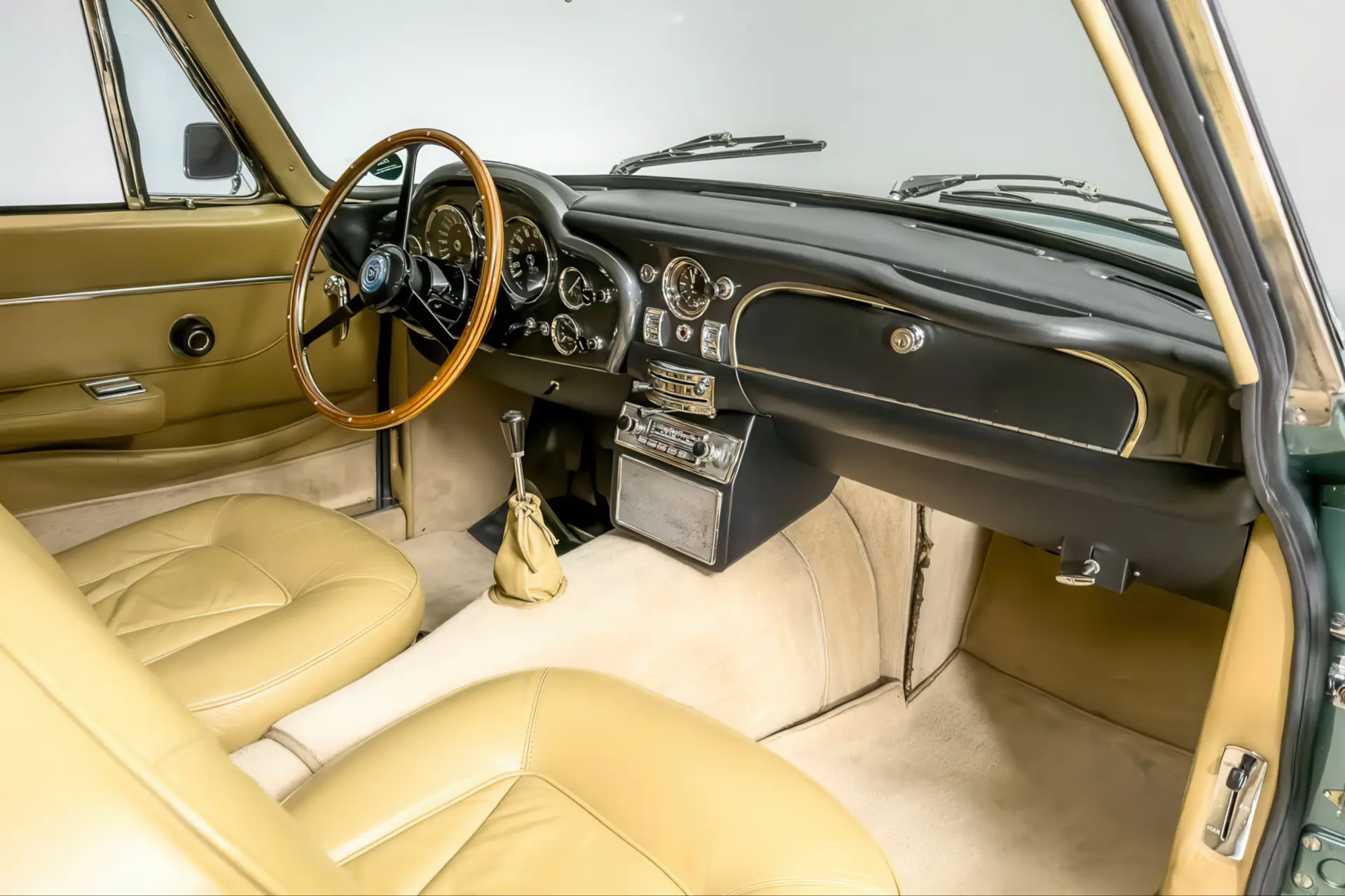 Aston Martin DB 6 Shooting Brake (FLM Panelcraft) - 1965-31