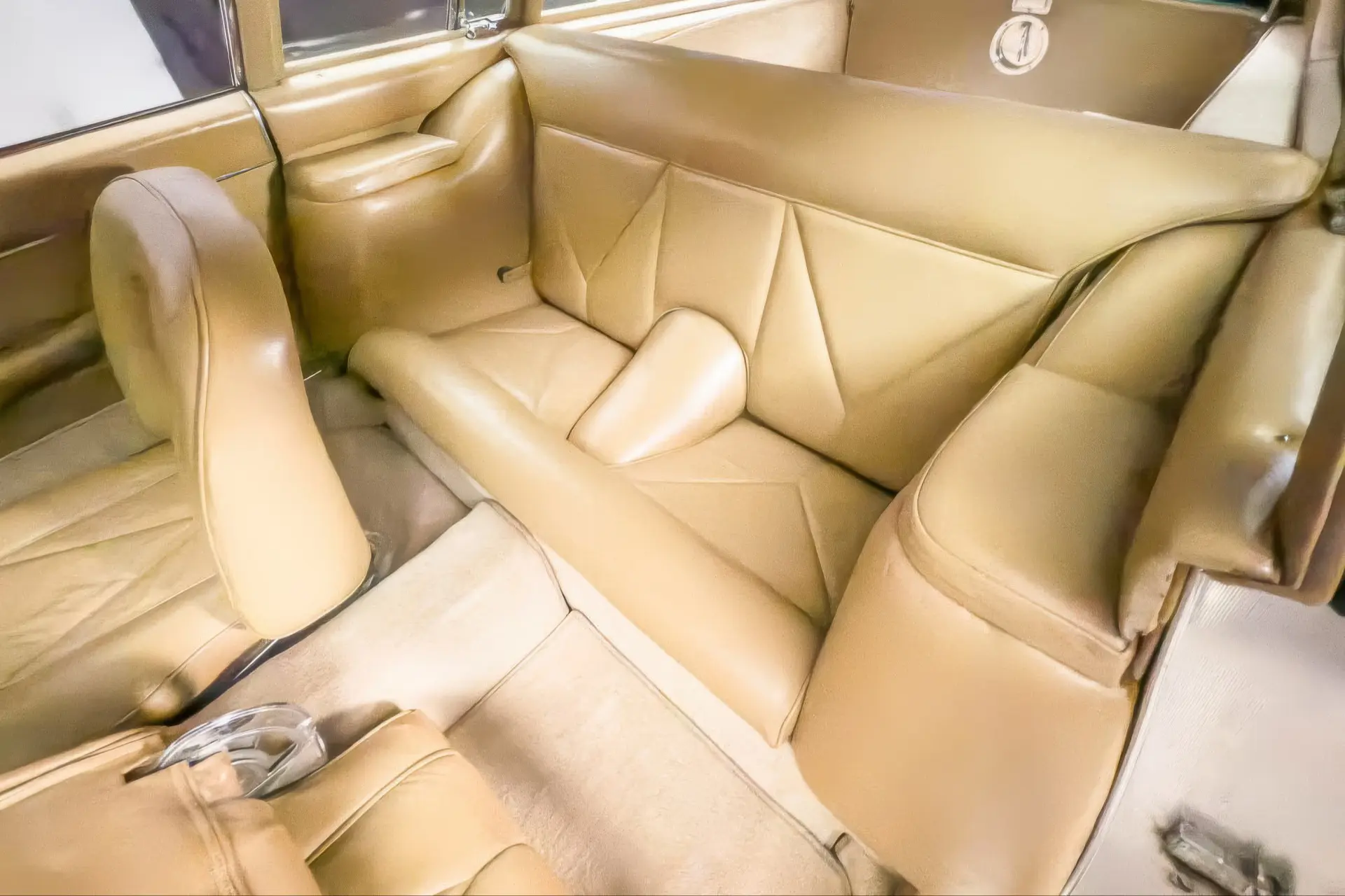 Aston Martin DB 6 Shooting Brake (FLM Panelcraft) - 1965-33