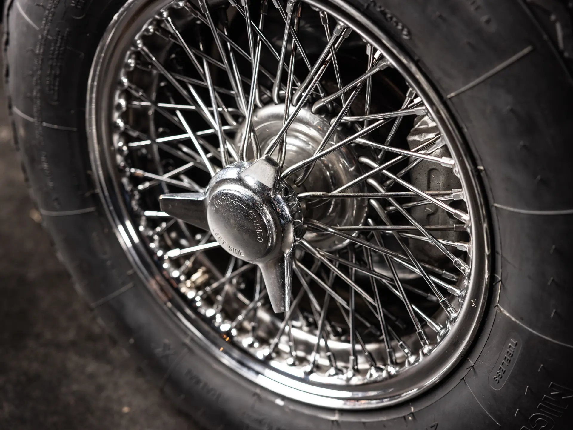 Aston Martin DB 6 Shooting Brake (FLM Panelcraft) - 1965-56