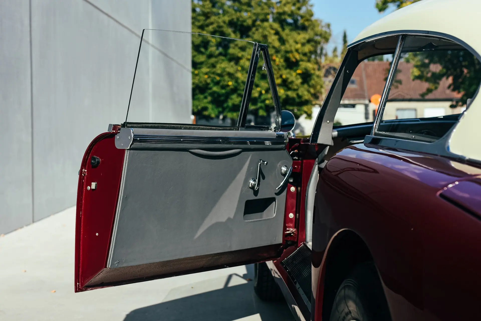 Aston Martin DB2 4 MK2 (Tickford) - 1957 - 11