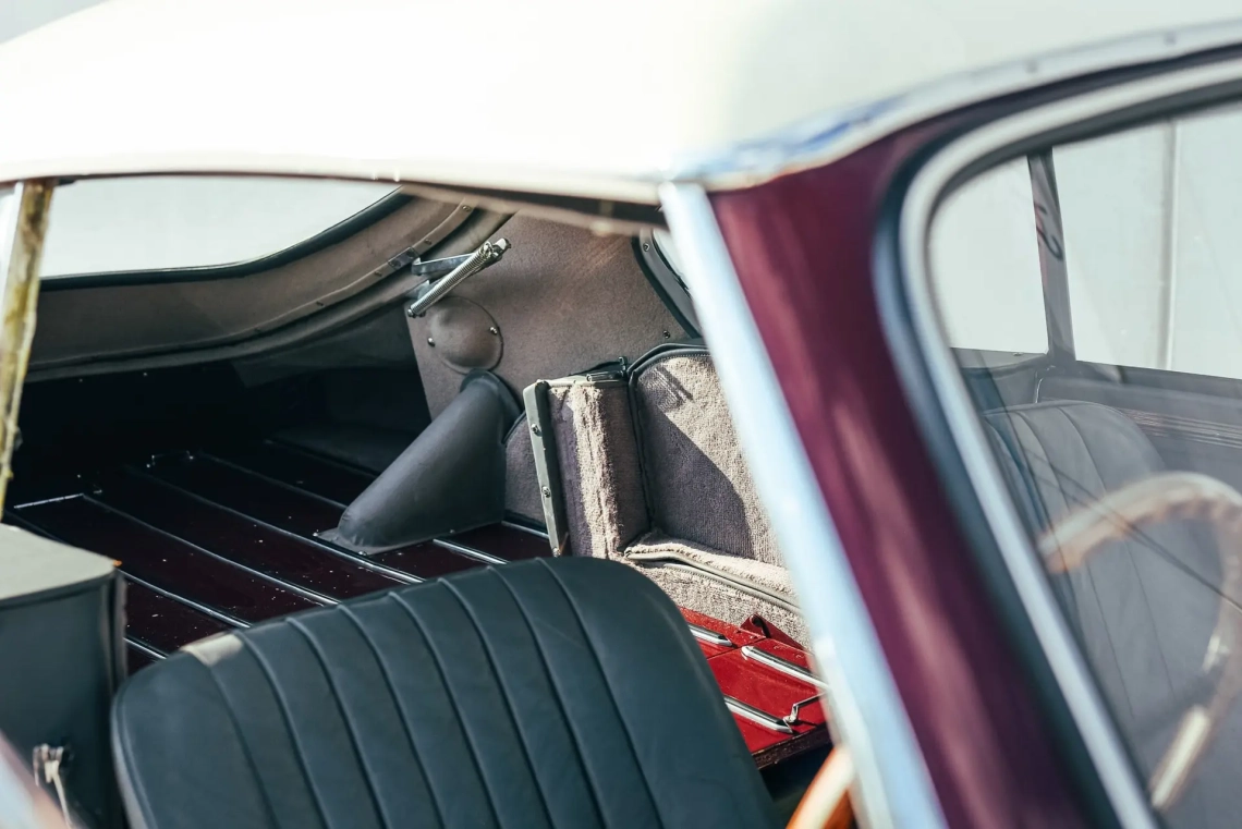 Aston Martin DB2 4 MK2 (Tickford) - 1957 - 15