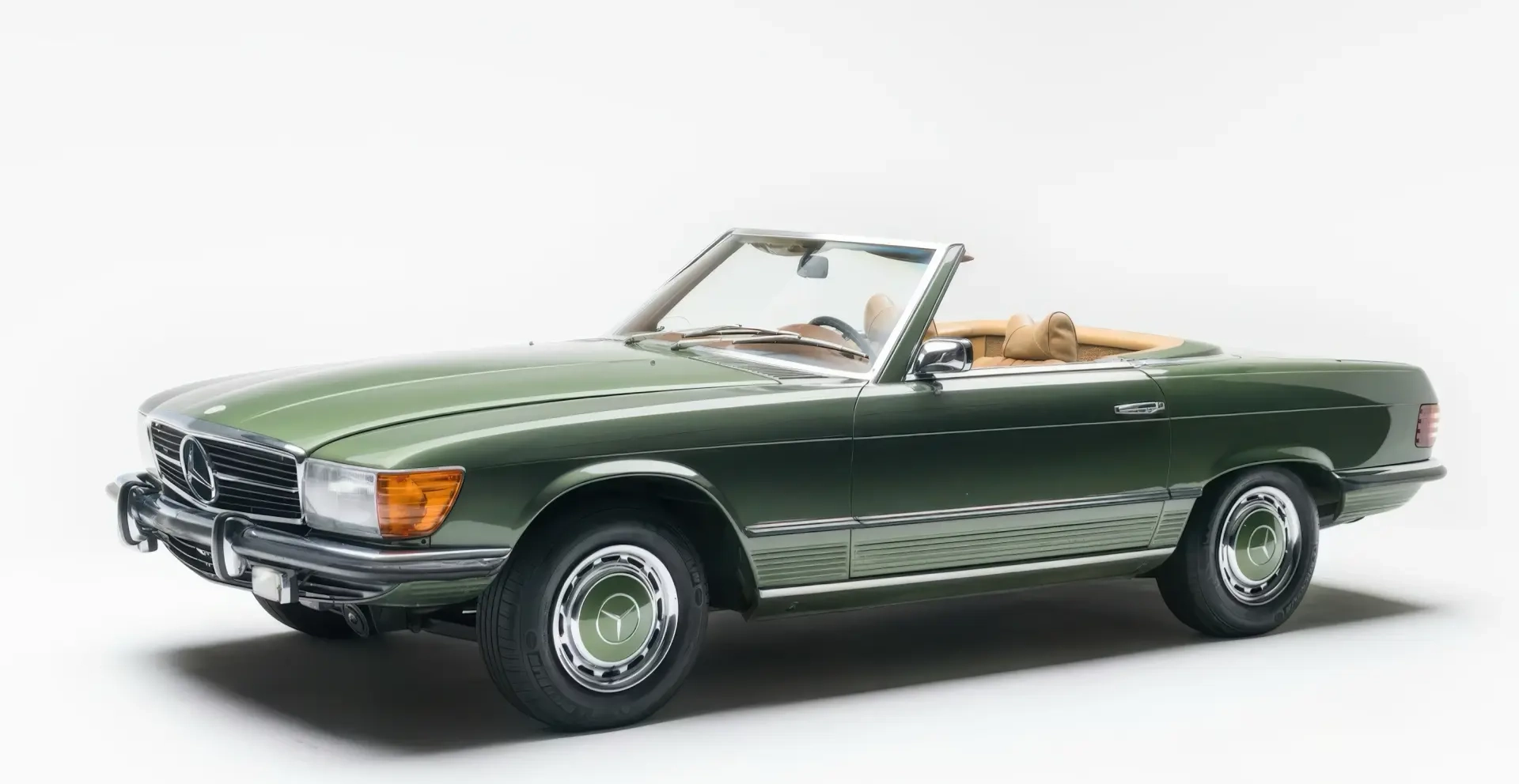 Mercedes-Benz-450-SL-1973-r107-banner