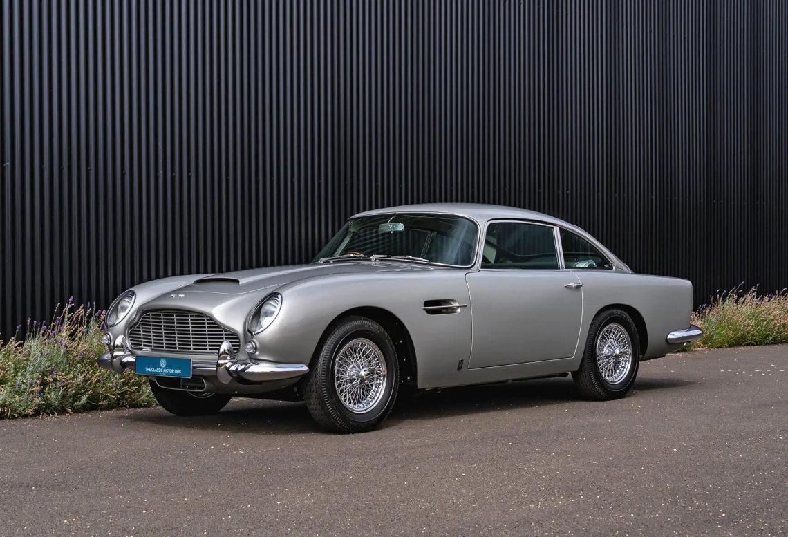 Aston Martin DB5 Saloon - 1964-01