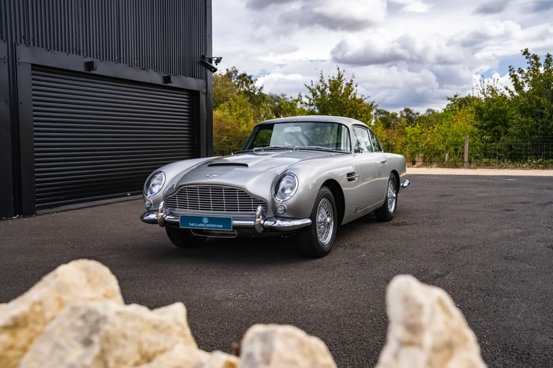 Aston Martin DB5 Saloon - 1964-08