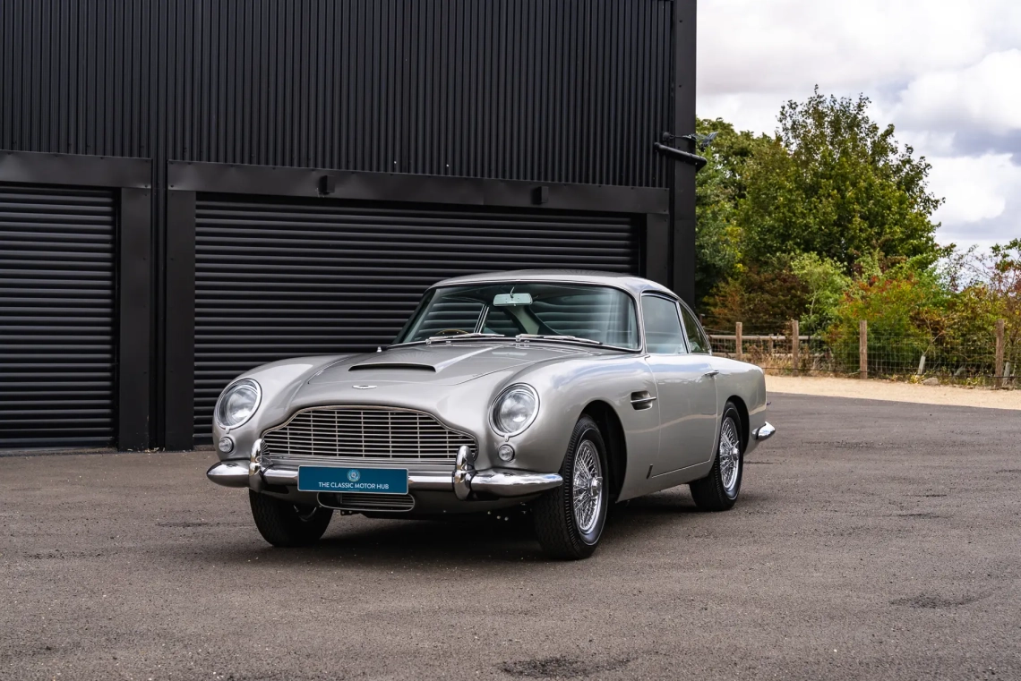 Aston Martin DB5 Saloon - 1964-11