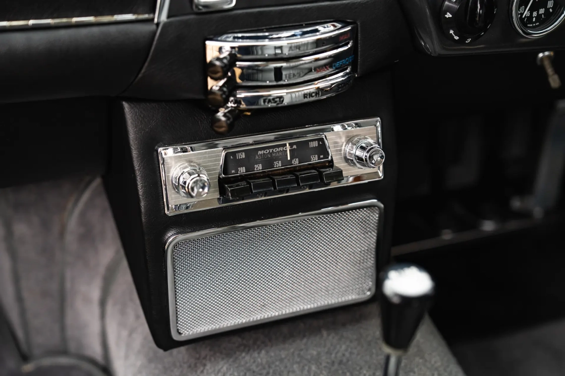 Aston Martin DB5 Saloon - 1964-21