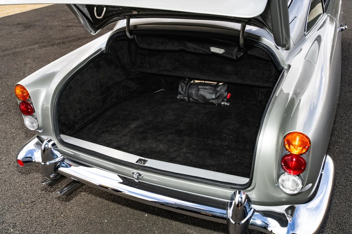 Aston Martin DB5 Saloon - 1964-27