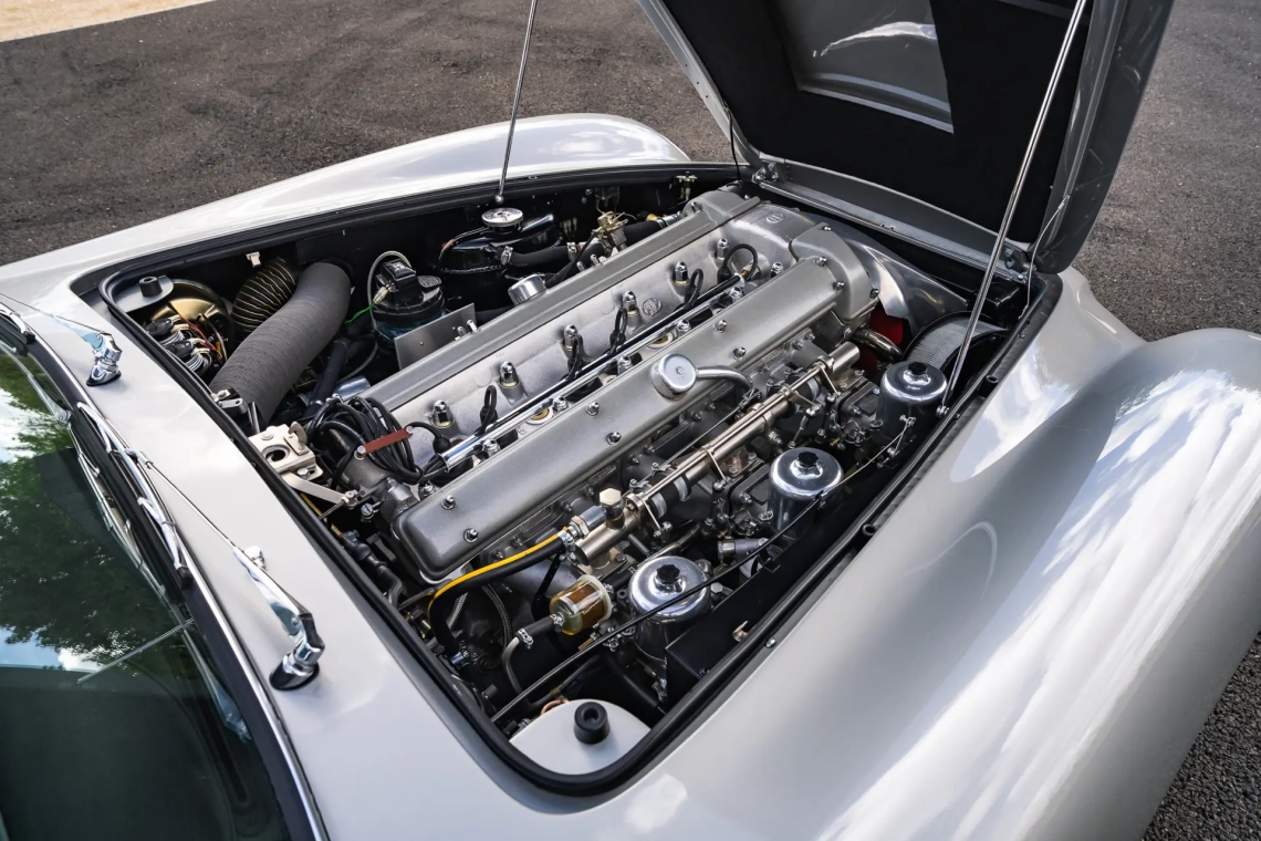 Aston Martin DB5 Saloon - 1964-29