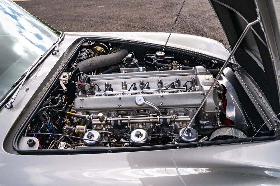 Aston Martin DB5 Saloon - 1964-31