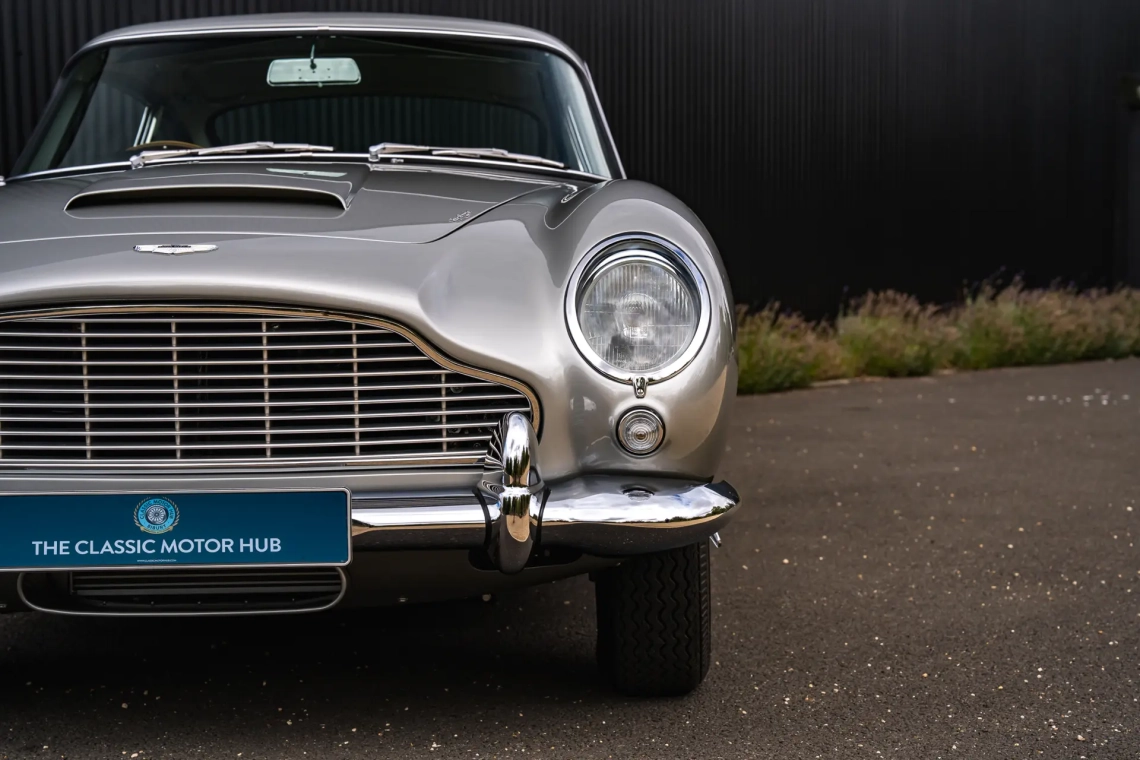 Aston Martin DB5 Saloon - 1964-39