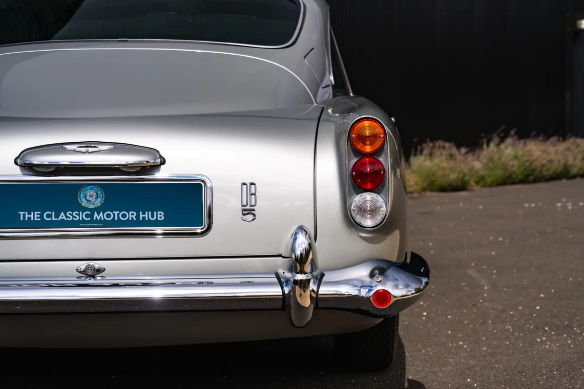 Aston Martin DB5 Saloon - 1964-40