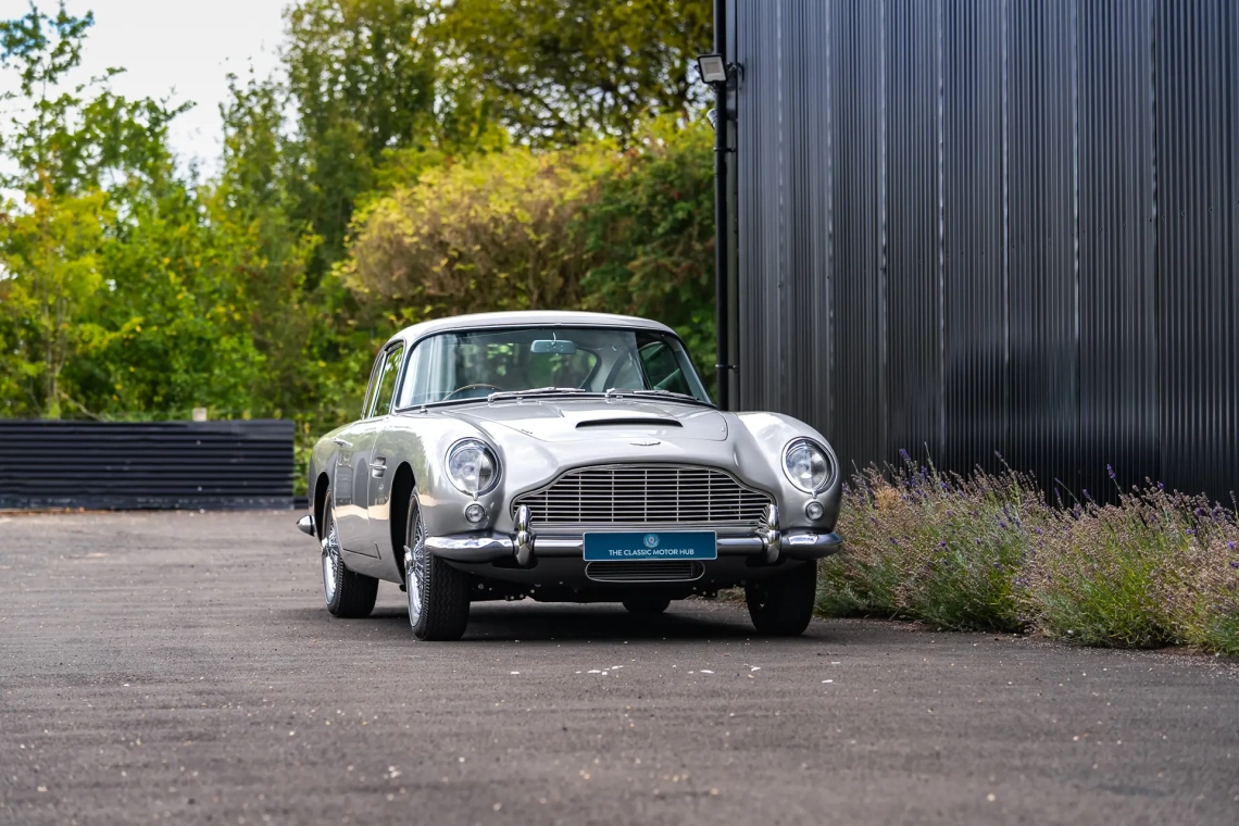 Aston Martin DB5 Saloon - 1964-42