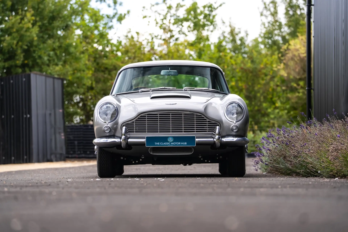 Aston Martin DB5 Saloon - 1964-44