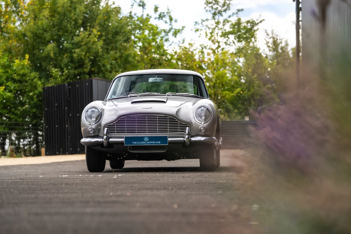 Aston Martin DB5 Saloon - 1964-46
