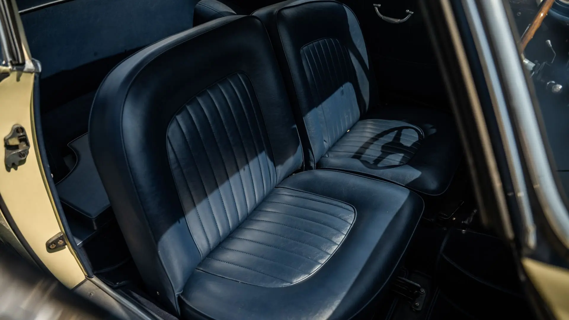 Fiat 1100 TV coupé Printemps Vignale -12